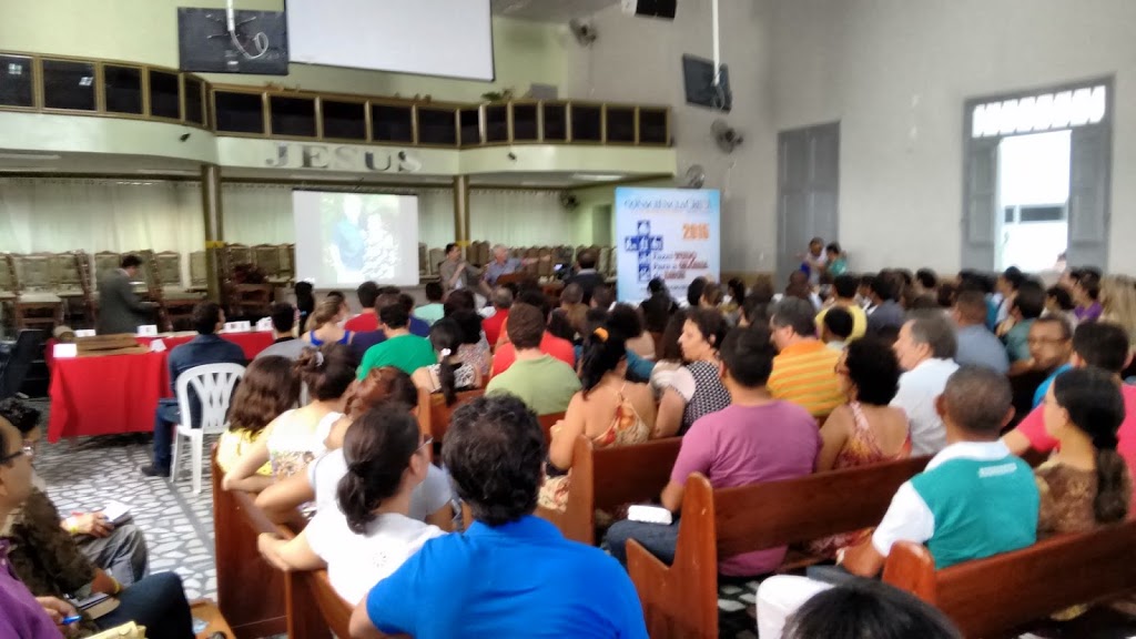 Público reunido na AD em Campina Grande como parte da programação da Consciência Cristã 2015