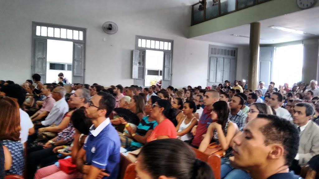 Público reunido na AD em Campina Grande Consciência Cristã 2015